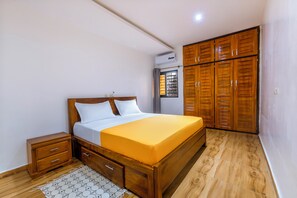 1 bedroom, iron/ironing board, WiFi, bed sheets