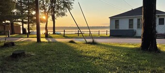 Corner Cottage in East Tawas