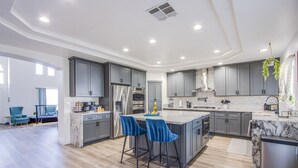 Private kitchen - Bright & Modern Oasis | Spa, Pool, 10min to Strip (Las Vegas)