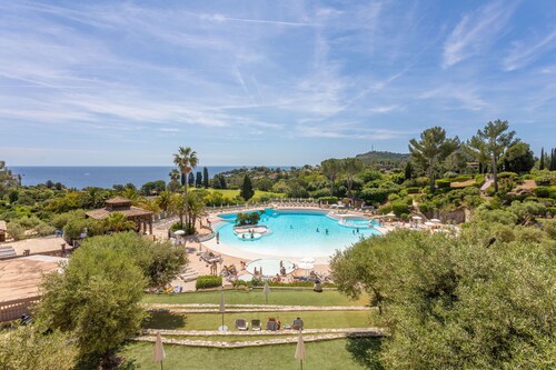 Maison de vacances 'Alpaga Esterel Vue Mer' avec vue sur mer, Wi-Fi et climatisation