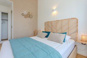 3 dormitorios, tabla de planchar con plancha, wifi gratis y ropa de cama