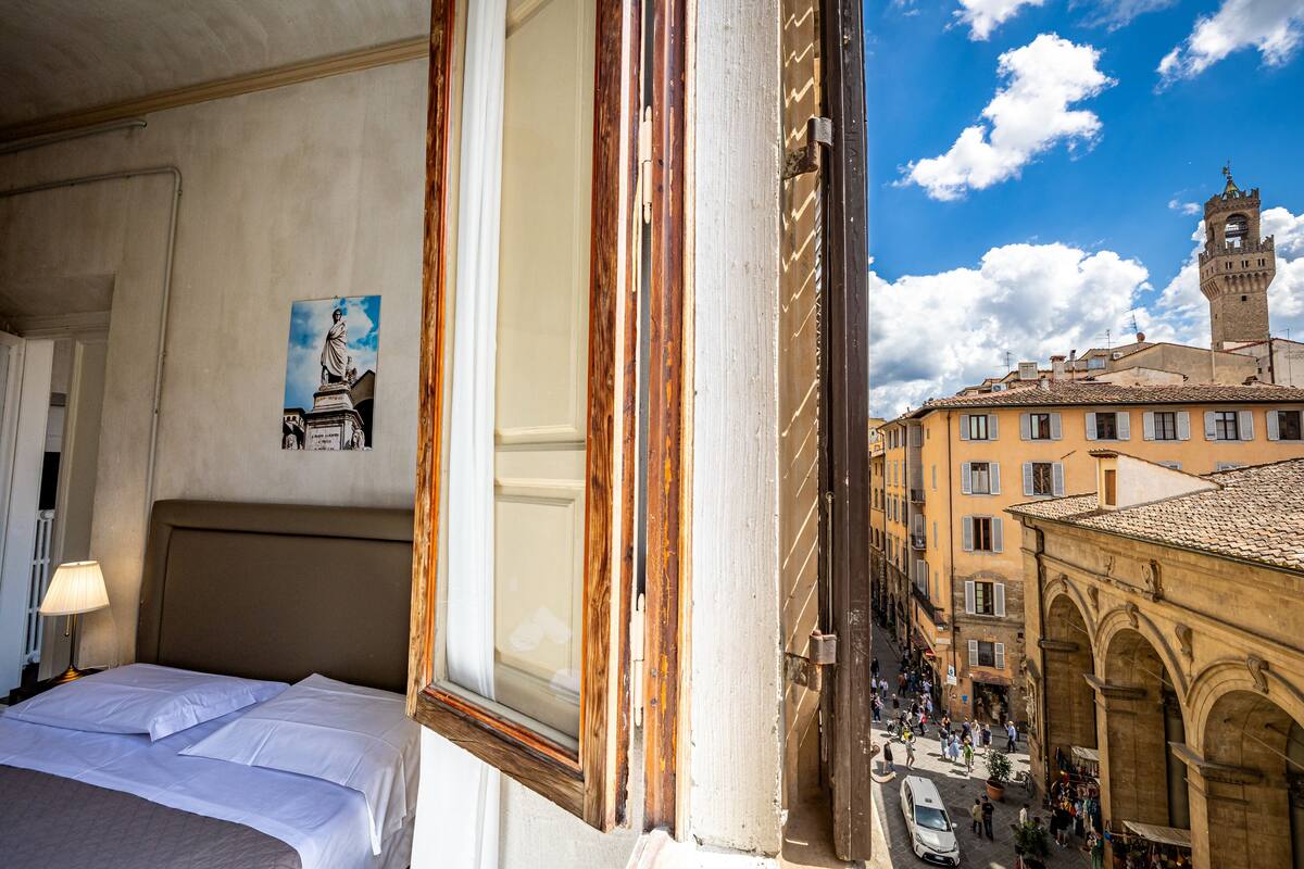 Familie suite, uitzicht op de stad (Firenze) | Verduisterende gordijnen, een strijkplank/strijkijzer, gratis wifi