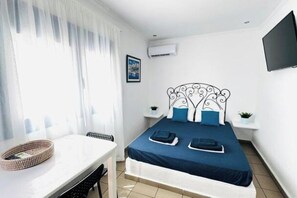 1 quarto, cofres nos quartos, Wi-Fi de cortesia, roupa de cama