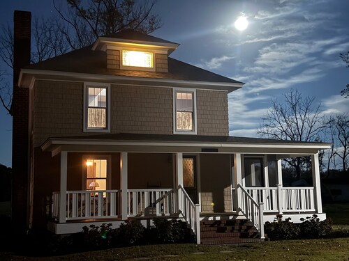 Charming 3-bedroom  in Village of Claiborne 
BOOK 3 NIGHTS GET 4TH FREE STRN26-6