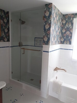 Towels, soap, toilet paper