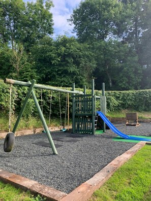 Children's area - Y Dderwen, Aberaeron (Llanarth)