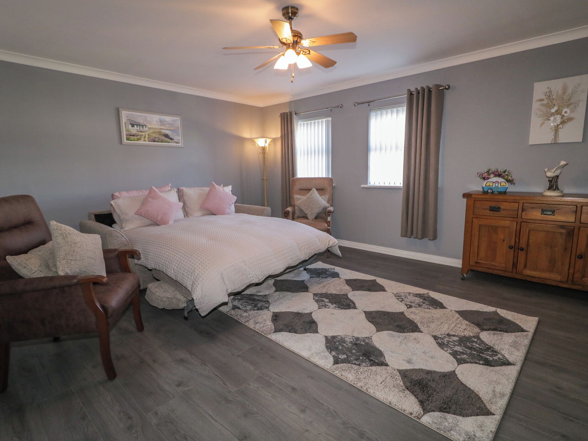 2 bedrooms, individually decorated, individually furnished, free WiFi