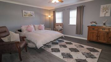 2 bedrooms, individually decorated, individually furnished, free WiFi