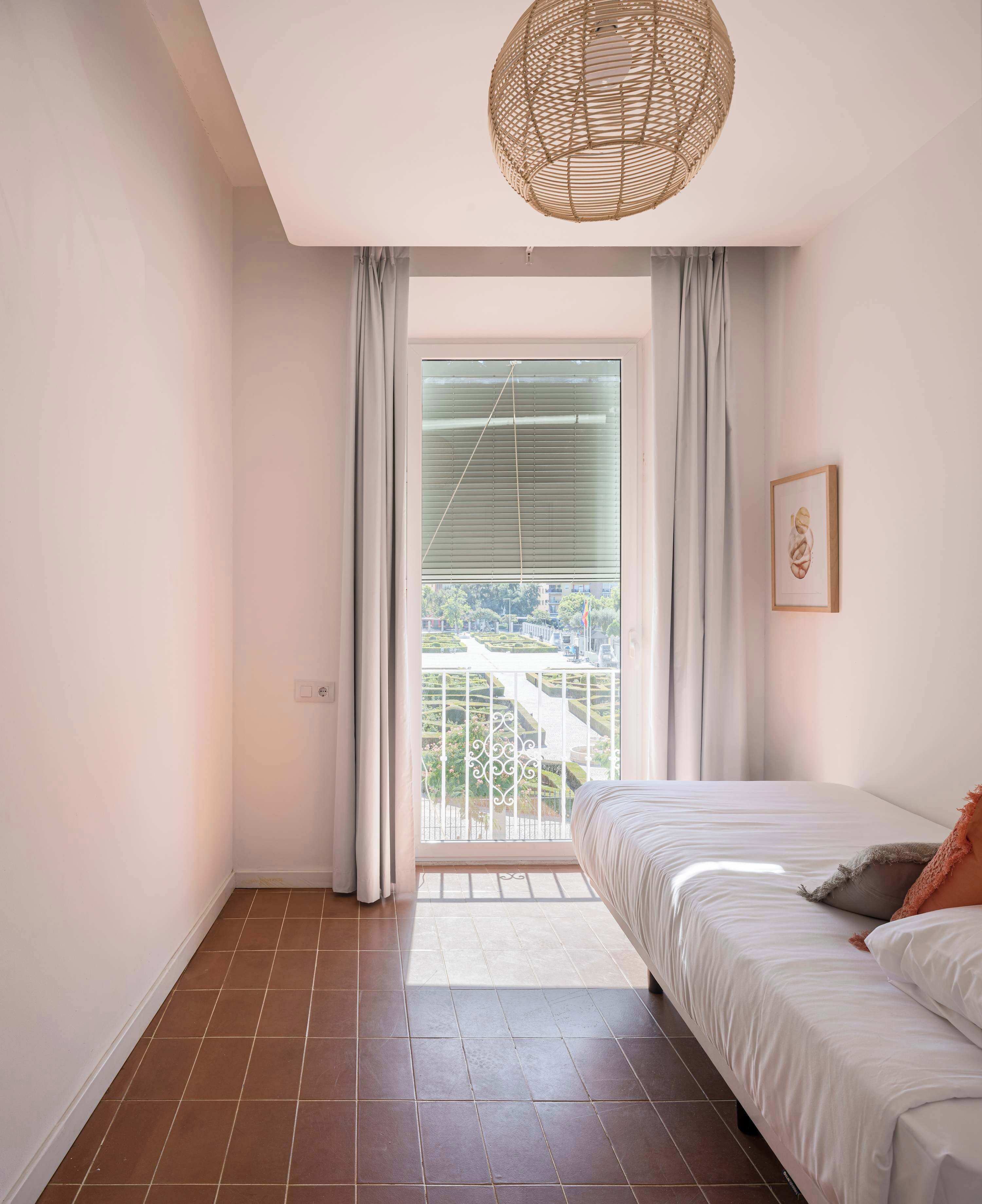 Apartment, 3 Bedrooms | Desk, free cots/infant beds, free WiFi, bed sheets
