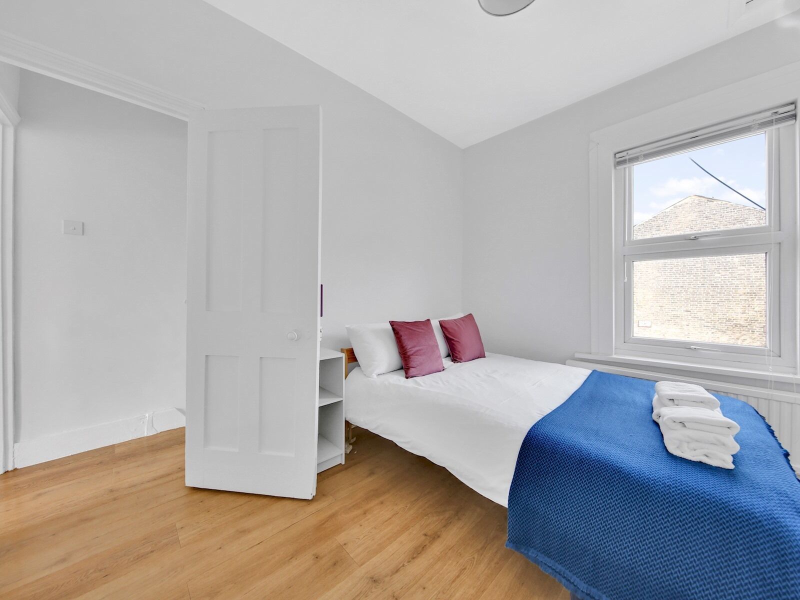 3 habitaciones, tabla de planchar con plancha y wifi gratis 