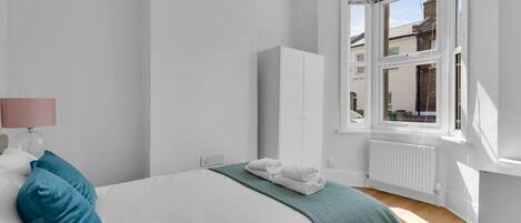 3 sovrum, strykjärn/strykbräda, gratis wi-fi och sängkläder