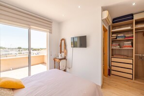 5 عدّة غرف نوم ومكواة/لوح كي وواي فاي مجانًا وملاءات أسرّة