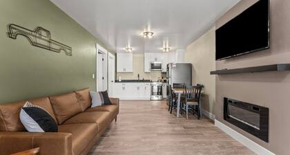 The Pit Stop - Car Themed Apartment in Blackfoot