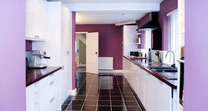 Hassocks Hideaway With Parking Garden