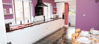 Hassocks Hideaway With Parking Garden