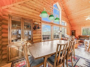 Dining - Cozy Mountain Cabin with Loft, Views and Game Room – 3 Min to Lifts! (Brian Head)