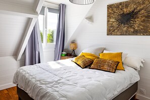 5 habitaciones, tabla de planchar con plancha y wifi gratis 