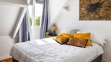 5 室のベッドルーム、アイロン / アイロン台、WiFi (無料)、ベッドシーツ