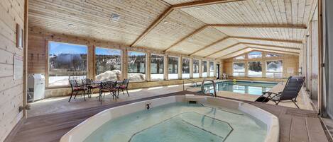 Inomhuspool och uppvärmd pool