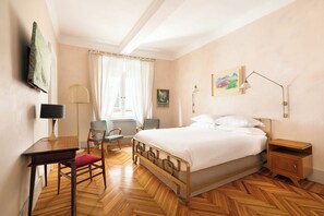 5 soverom, strykejern/-brett, wi-fi og sengetøy