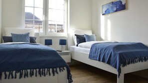 2 bedrooms, iron/ironing board, travel cot, free WiFi