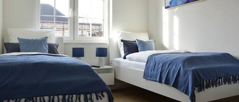 2 chambres, fer et planche à repasser, lit parapluie, Wi-Fi gratuit