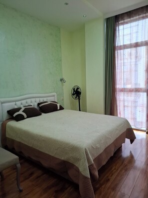 3 camere, ferro/asse da stiro, Wi-Fi