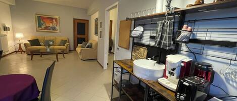 Comfort Room, Mountain View | Living area