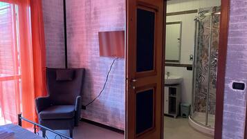 Camera Comfort, vista montagna | Ferro/asse da stiro, Wi-Fi gratuito