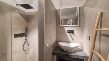 Honeymoon-Apartment, Mehrere Schlafzimmer (Boutique Apartment I Cavalieri) | Badezimmer
