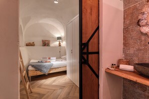 Honeymoon appartement, meerdere slaapkamers (Boutique Apartment Bucanieri Luxury) | 1 slaapkamer, beddengoed