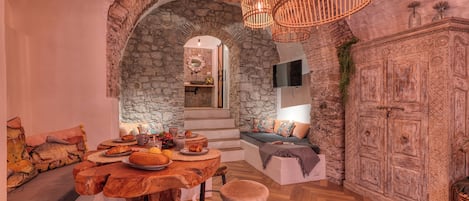 Honeymoon appartement, meerdere slaapkamers (Boutique Apartment Bucanieri Luxury) | Dineren