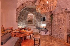 Honeymoon appartement, meerdere slaapkamers (Boutique Apartment Bucanieri Luxury) | Dineren