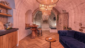 Honeymoon Apartment, 1 Bedroom (Boutique Apartment Bucanieri Luxury) | Living room | 21-inch Smart TV with cable channels