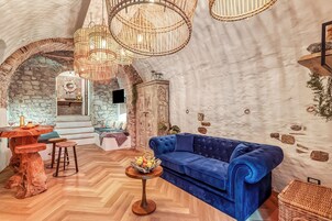 21-英寸智能电视（配备有线频道）