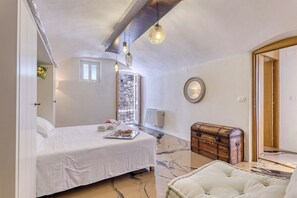 Honeymoon Apartment, Multiple Bedrooms (Boutique Apartment Casa Del Nobile) | 2 bedrooms, bed sheets - Boutique Apartment Casa Del Nobile (Ventimiglia)