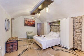Honeymoon Apartment, Multiple Bedrooms (Boutique Apartment Casa Del Nobile) | 2 bedrooms, bed sheets - Boutique Apartment Casa Del Nobile (Ventimiglia)