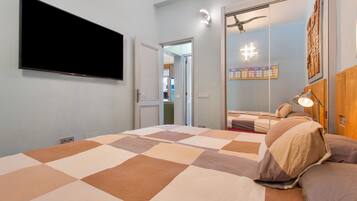 4 slaapkamers, een strijkplank/strijkijzer, gratis wifi, beddengoed