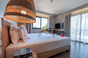 Ropa de cama de alta calidad, colchones con pillow-top y minibar