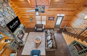 TV connectée, cheminée, baby-foot