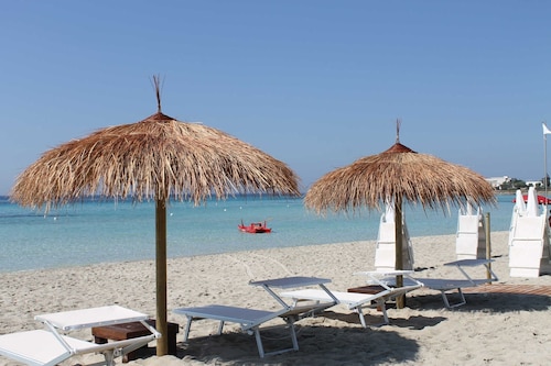 Holiday Home 'Villa Respiro Azzurro' with Private Garden and Air Conditioning