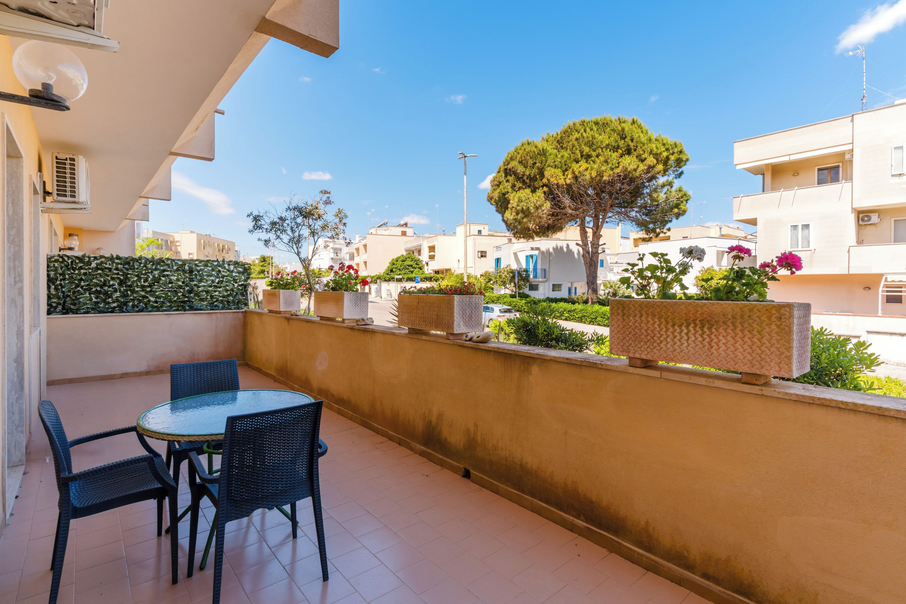 屋外ダイニングエリア