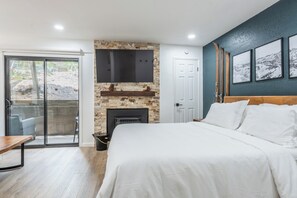 Desk, iron/ironing board, travel cot, free WiFi