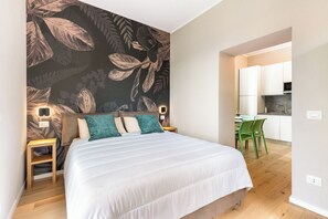 2 bedrooms, iron/ironing board, free WiFi, bed sheets - Alba Palace Luxury Apartments - Green (Alba)