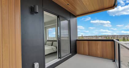 Modern 2BR Suite with Underground Parking in SW Calgary