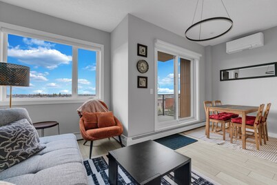 Modern 2BR Suite with Underground Parking in SW Calgary