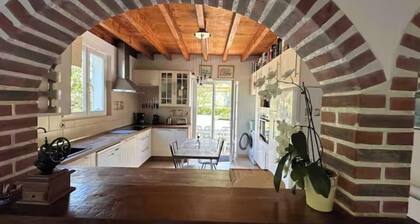 Grand maison de campagne avec piscine et jacuzzi