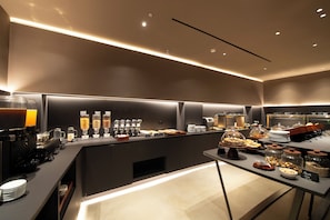 Daily buffet breakfast (EUR 25 per person)