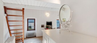 Holiday Home 'Casa Tua Alla Torre' with Lake View, Wi-Fi and Air Conditioning