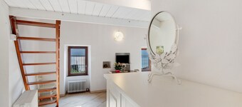 Holiday Home 'Casa Tua Alla Torre' with Lake View, Wi-Fi and Air Conditioning